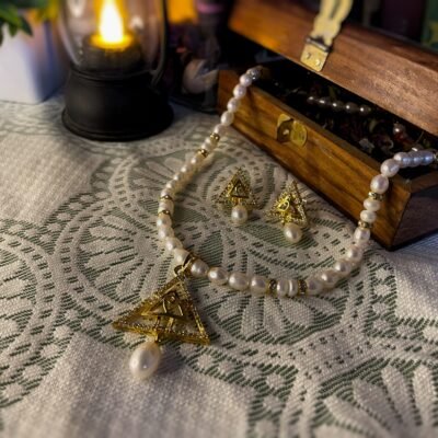 Stardust Glow Pearl Necklace