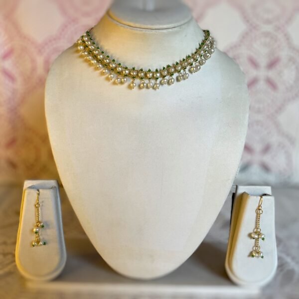 Whispering Woods Pearl Choker Necklace Set