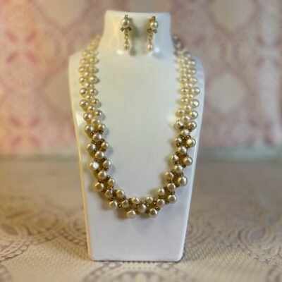 Snowy Meadow Pearl Necklace