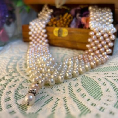 Rosy Meadow Pearl Necklace