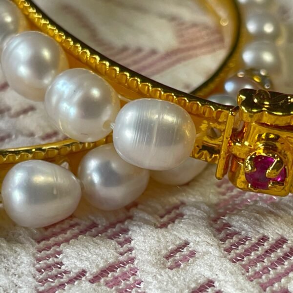 White Orchid Pearl Bracelet