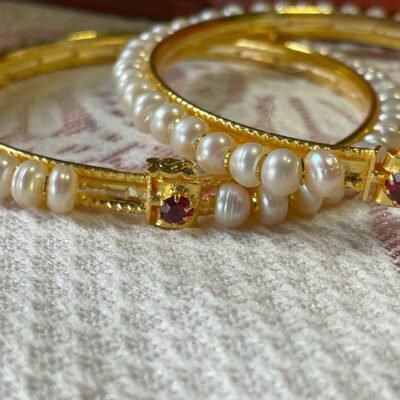 Ivory Glow Pearl Bracelet